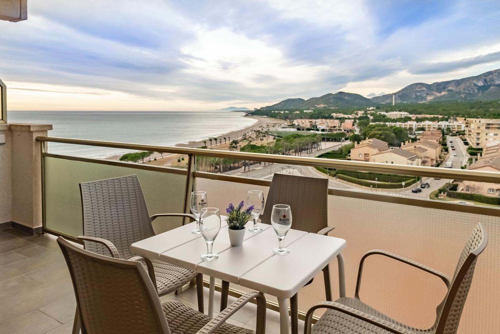 Apartamento Con Terraza, Vistas Playa Y Montana Hospitalet De L'Infant Buitenkant foto