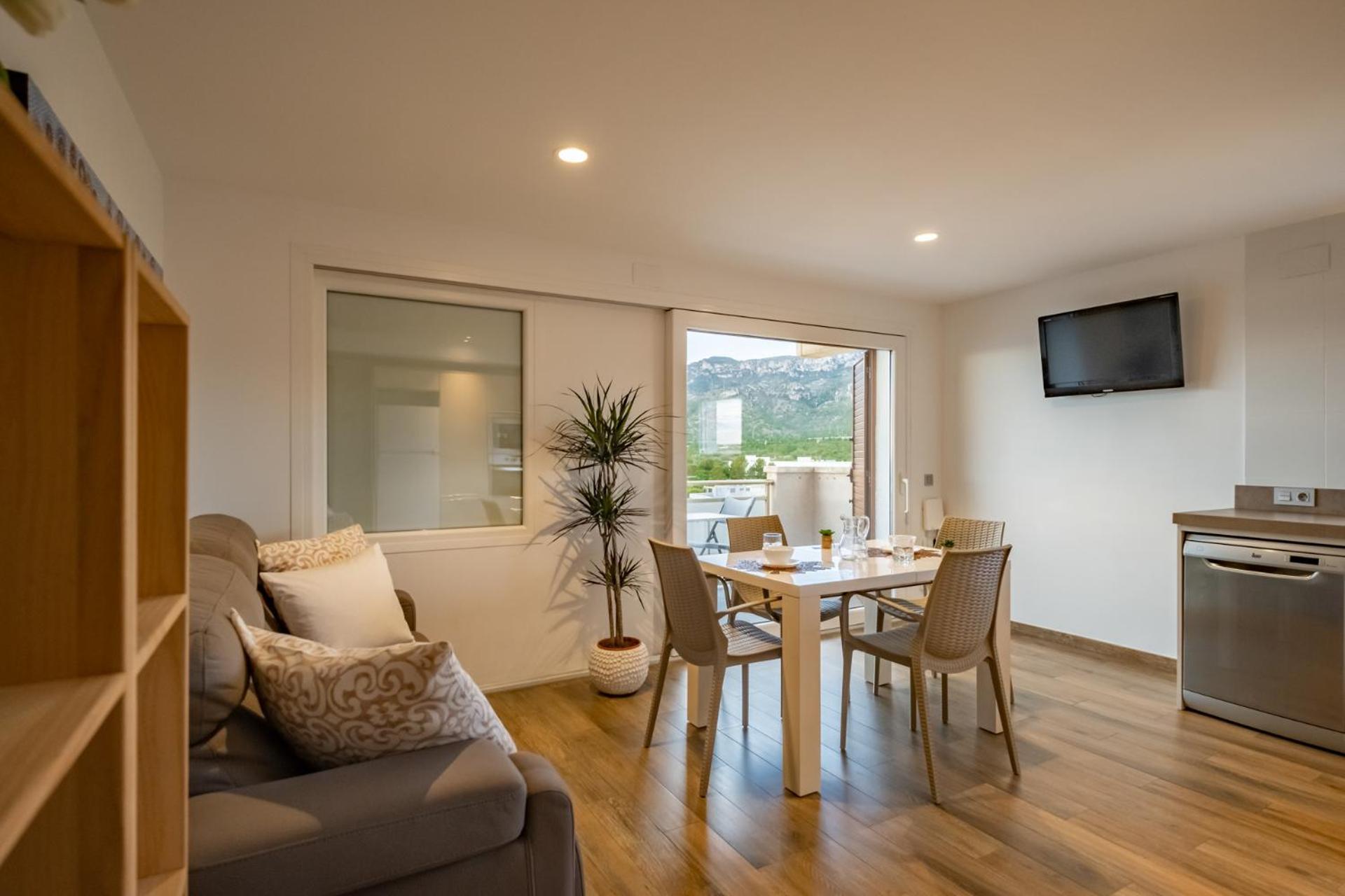 Apartamento Con Terraza, Vistas Playa Y Montana Hospitalet De L'Infant Buitenkant foto